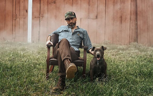 Image of Aaron Kaufman and his dog