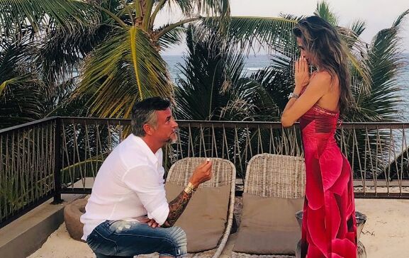 Image of Richard Rawlings engaged with Katerina